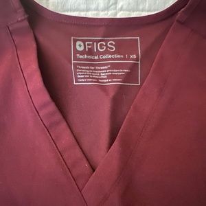 Figs burgundy XS top